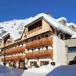 Le V De Hotel